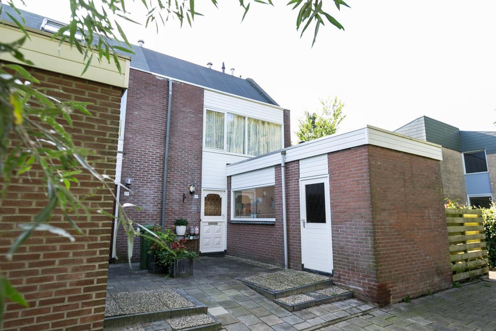 Ten Oeverlaan 38 GRONINGEN