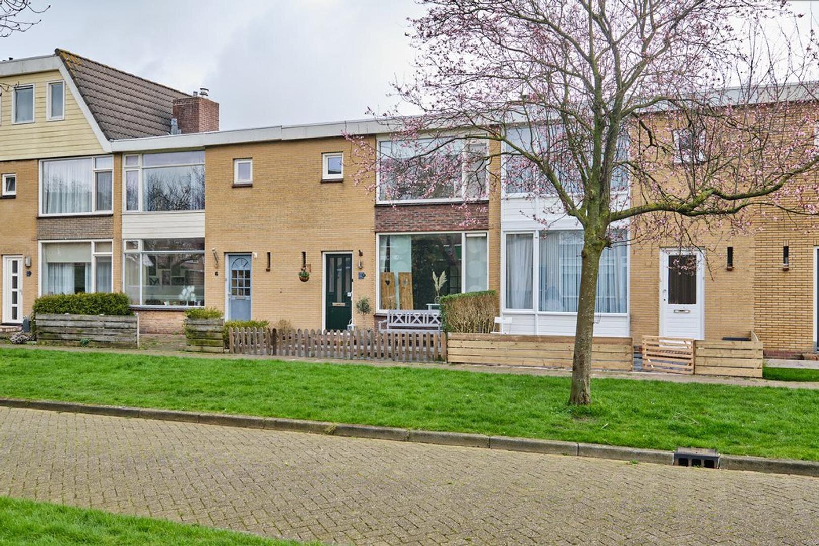 Burg. G. van Barneveldstraat 8 GRONINGEN